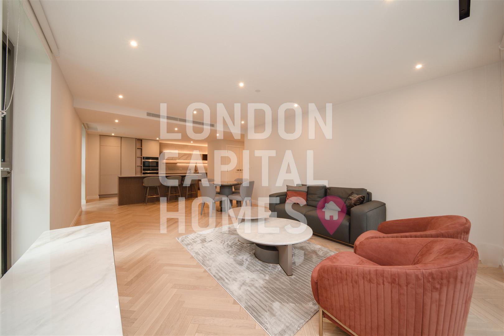 2 bed property in Hampton House, Michael Road, LONDON